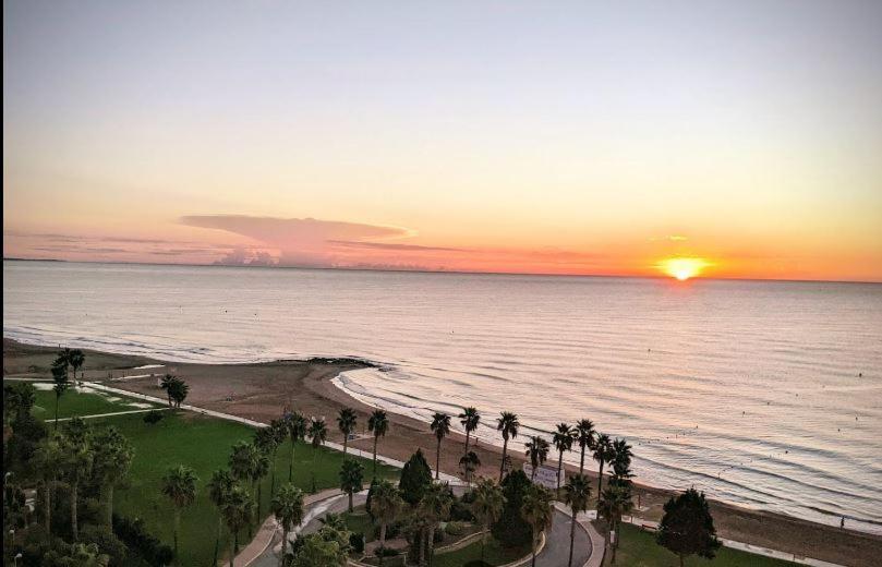 Mondrian Magic World - Sea View First Line Of The Beach โอโรเปซาเดลมาร์ ภายนอก รูปภาพ